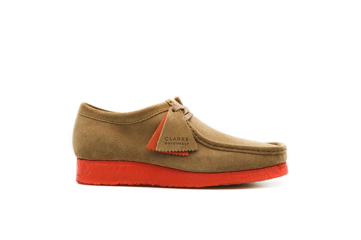 Clarks red hot sale shoes sale